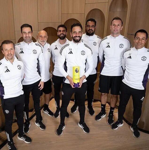 争议！阿莫林当选英超10月最佳主教练枪迷为塔帅喊冤