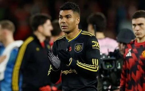 身背4黄！卡塞米罗面临停赛风险曼联中场却无人可用