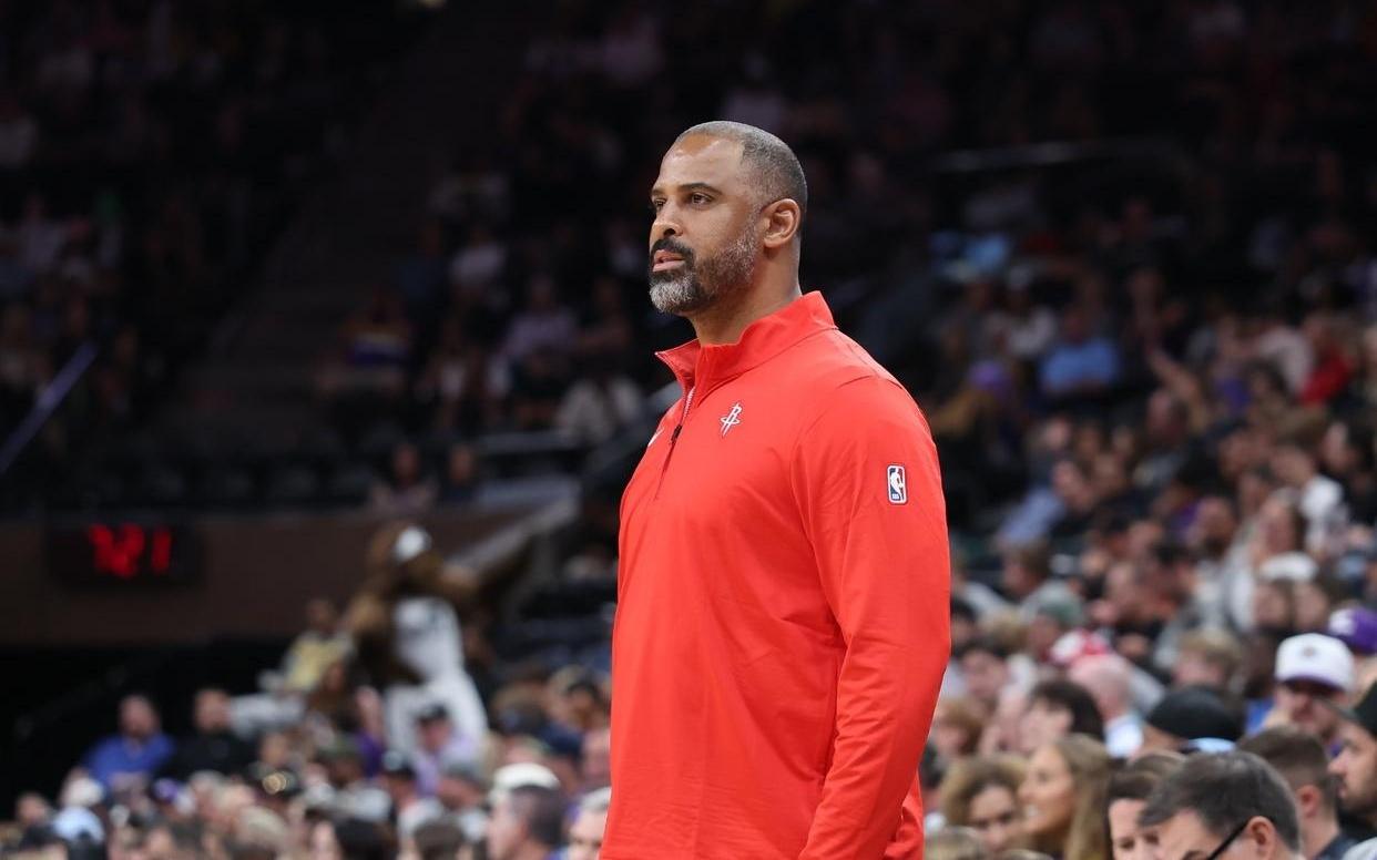 西部第6无所谓火箭队乌度卡摊牌：轮休亚当斯，只为季后赛战绩