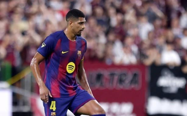 马卡：阿劳霍预计加泰德比复出，他将于12月29日回归训练