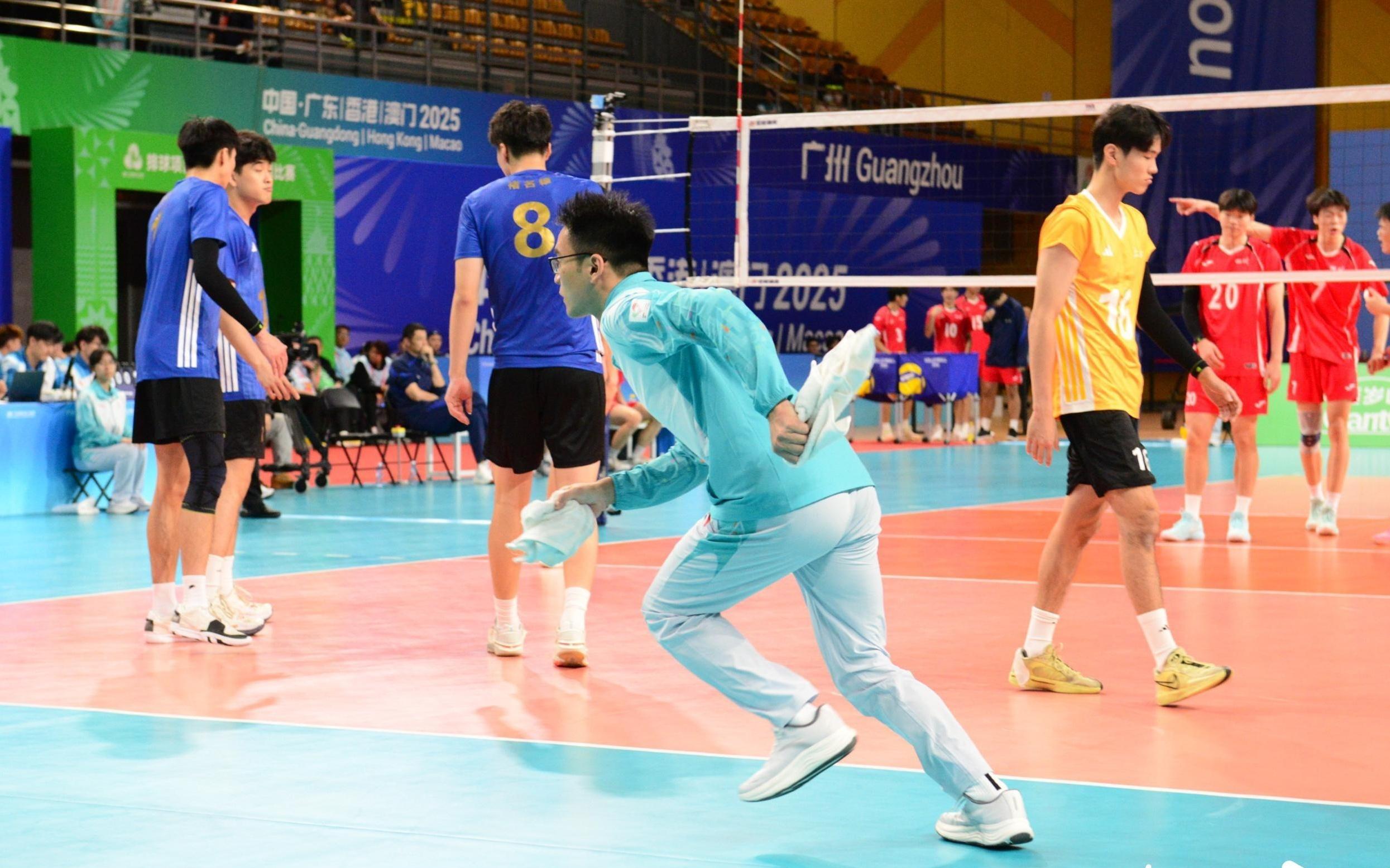 特写与8秒时间精准赛跑“快擦手”如何经受这极致考验