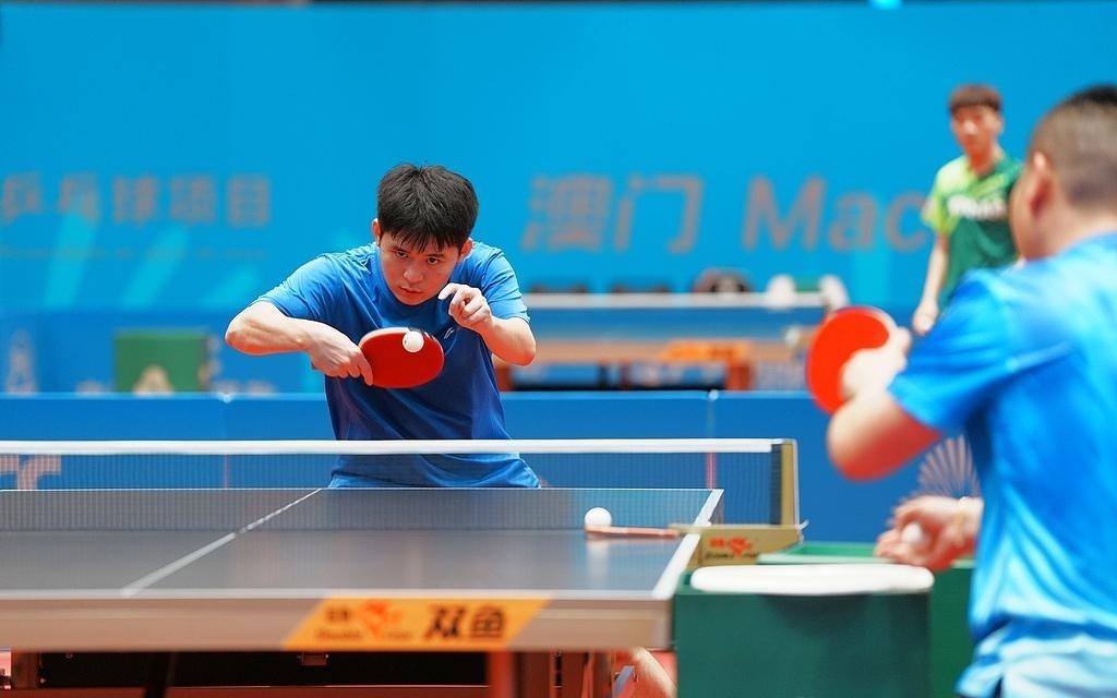 海南队“全村的希望”，林诗栋全运会锁定乒乓球男单16强