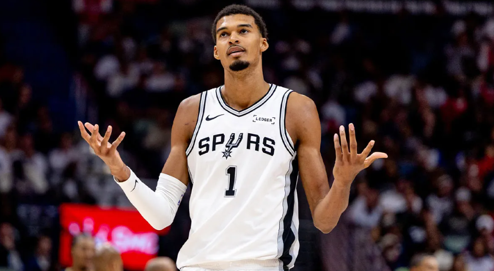 文班27+18+6创5大纪录仍无缘日最佳！他遇到创生涯新高的勇士旧将