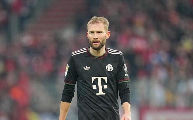 莱默尔吃到本赛季德甲第五张黄牌，将