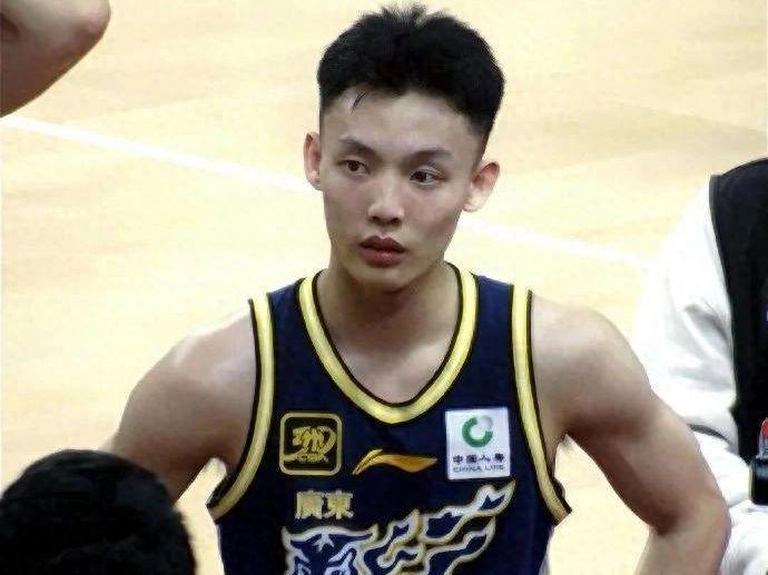 直击广东出征仪式！朱芳雨摊牌夺冠，杜