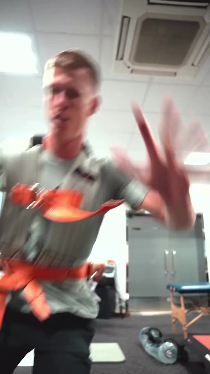 状态不错！奥尔莫社媒晒归队测试视频