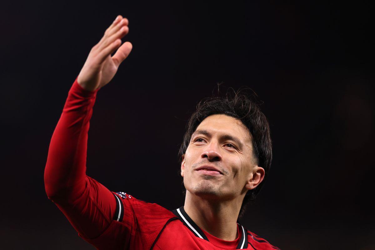 那个男人回来了！马丁内斯领衔曼联防守大战，阿莫林变阵获奇效