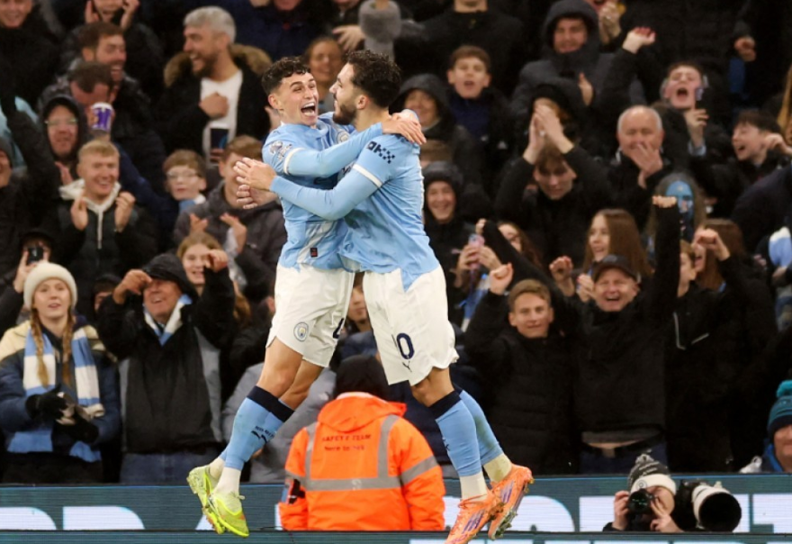 足坛悲喜夜！利物浦被绝平曼城追上阿森纳国米登顶意甲拜仁50