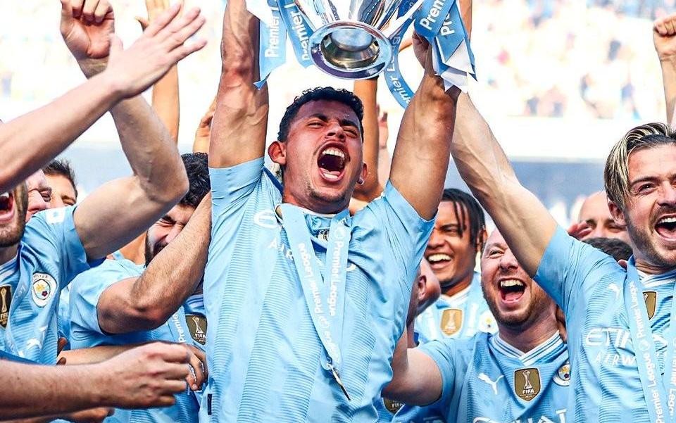 里程碑，曼城后卫努内斯迎来英超生涯第100次出场