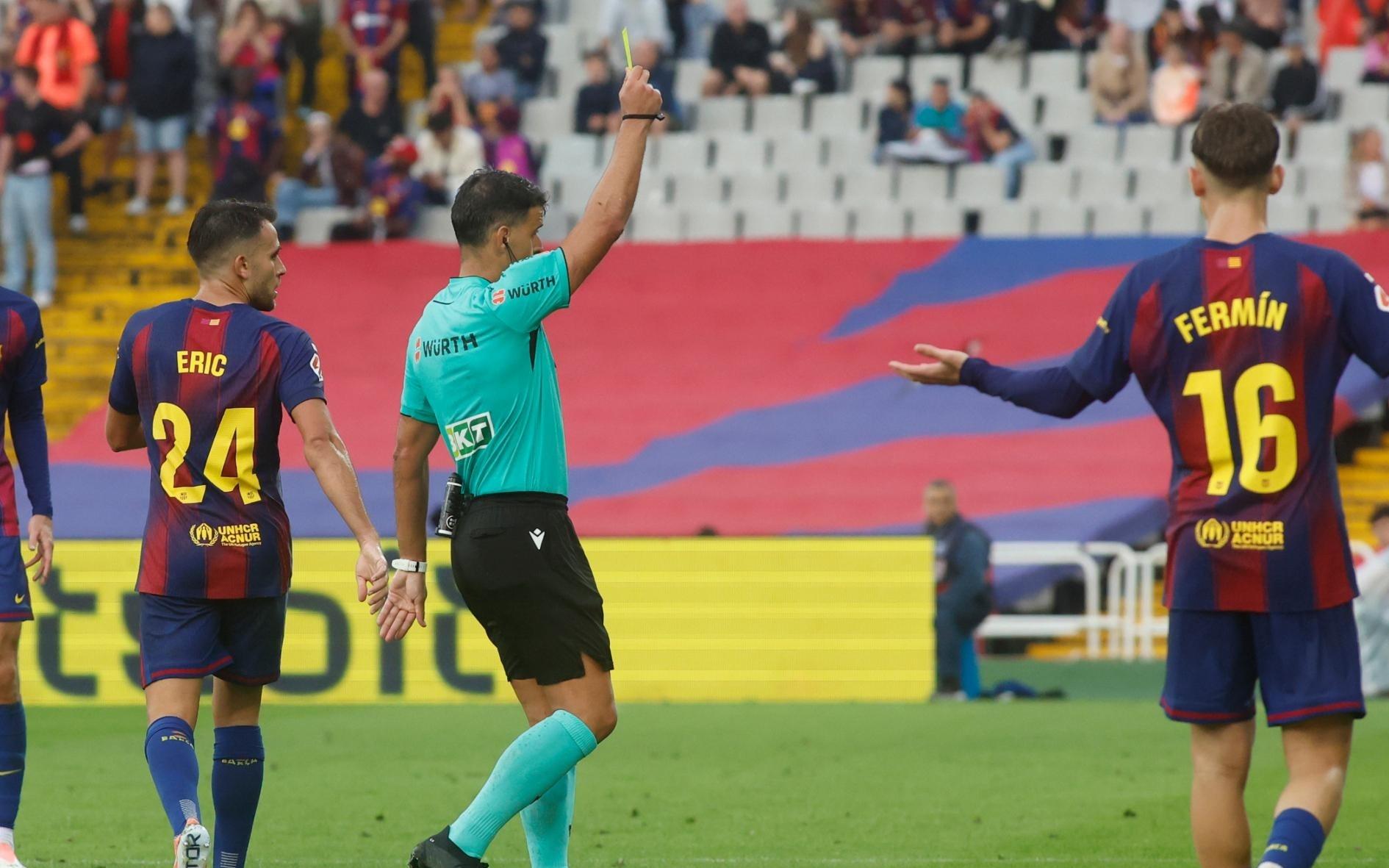 拉波尔塔谈弗里克染红：这个裁判总是