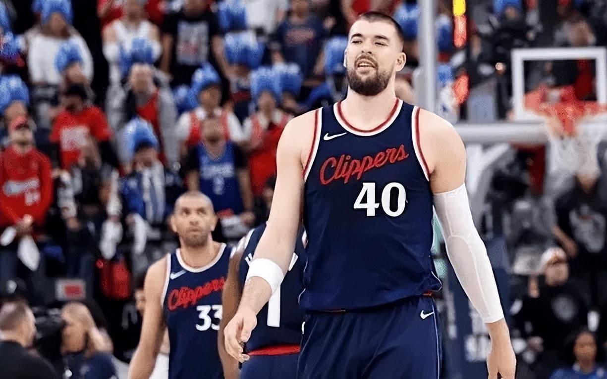 快船没戏了！小卡跳过背靠背问题，仅靠哈登死撑，其余各将无作用