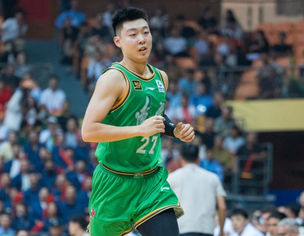 辽宁男篮4分惜败！双子星合砍28分，杨鸣演练战术暴露短板