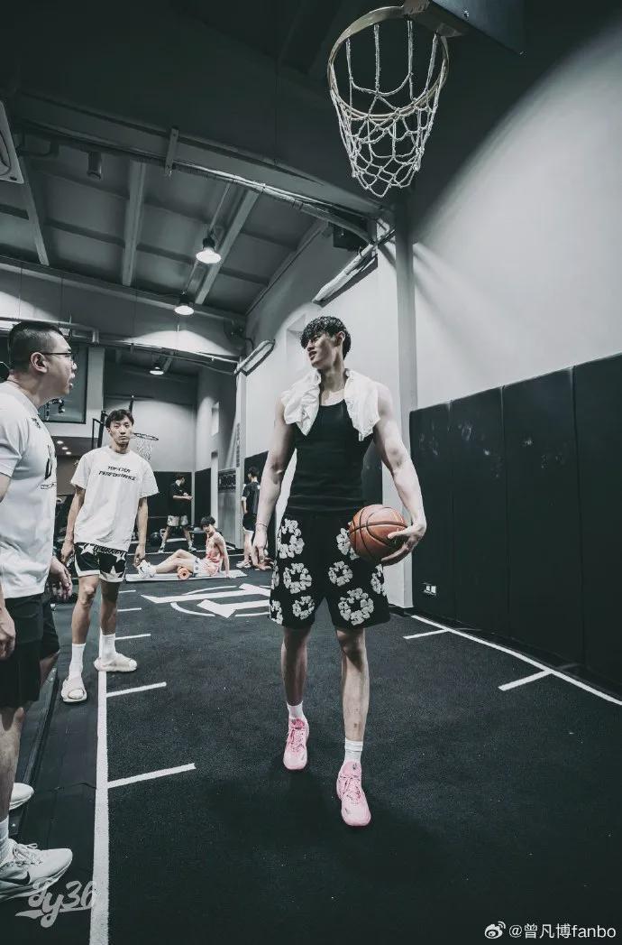 重磅签约！你好，曾凡博！再见了，NBL！