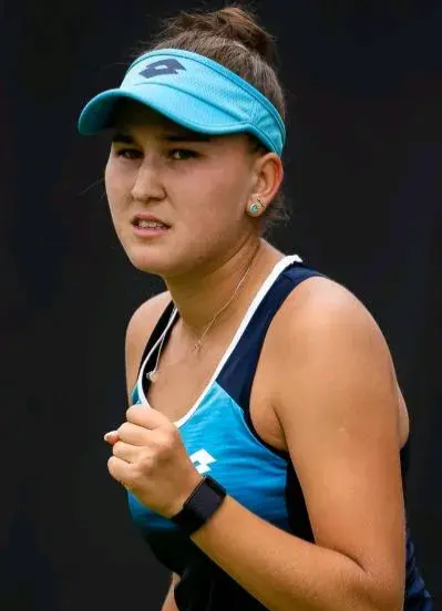 一波五连胜，转籍便夺冠，拉希莫娃上周