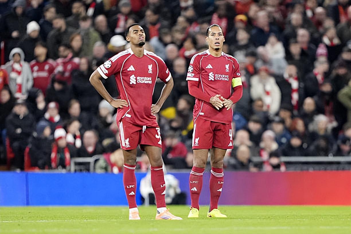 14！利物浦兵败如山倒，欧冠惨败荷甲，3场丢10球，斯洛特危险了