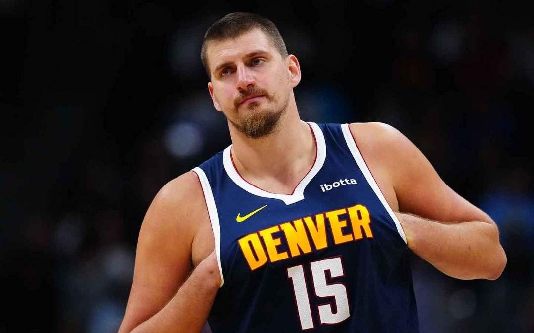 有意思，NBA裁判们再也不用担心掘金队的约基奇会骂他们了