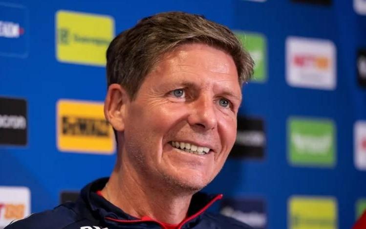 记者：格拉斯纳对接手曼联很感兴趣，哈维马雷斯卡是潜在候选