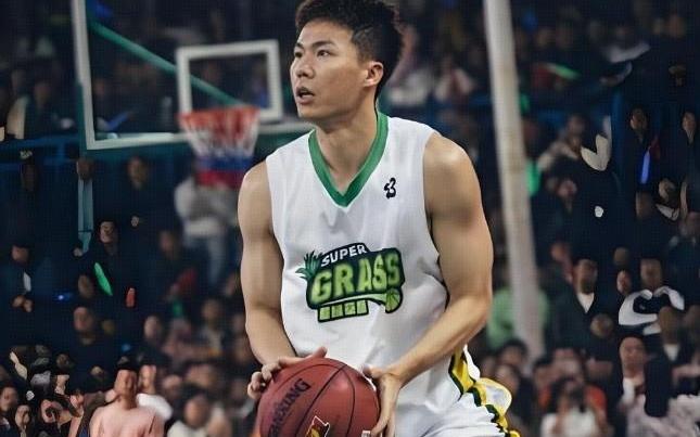 记者：百万粉丝网红球员赖益烨将加盟NBL新军上海玄天鸟队