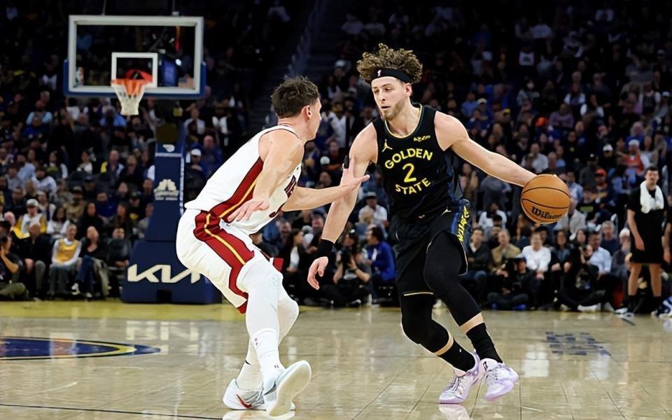 只是不太稳定而已！勇士后场新星的个人能力其实是被严重低估了