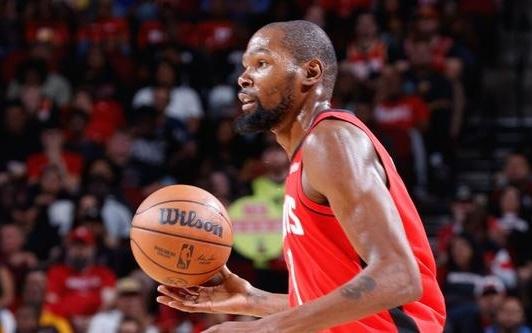 杜兰特谈赛季首胜：过去几天压力很大