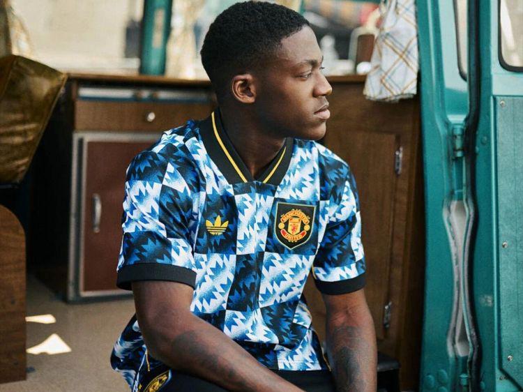 曼联新帝星要求冬窗离队，两队保证主力位置！阿莫林解释弃用原因