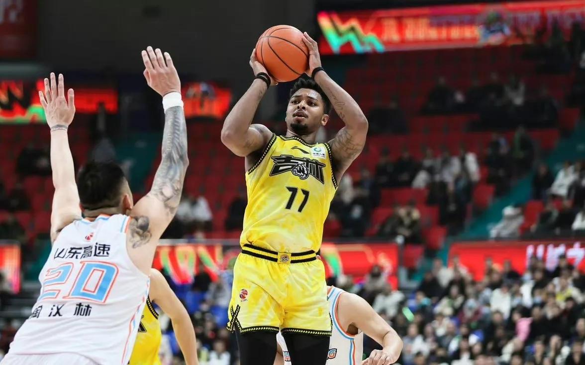还想来CBA！超级外援无人问津，打球太独
