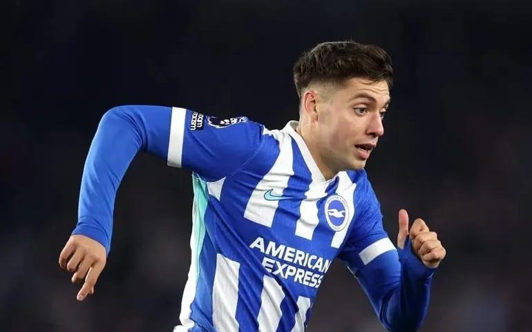 TA：布莱顿19岁前锋齐马斯十字韧带撕裂，赛季报销