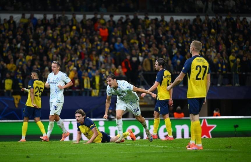 意甲欧冠悲喜夜！国米三连胜成为遮羞布，那不勒斯崩盘创21年耻辱