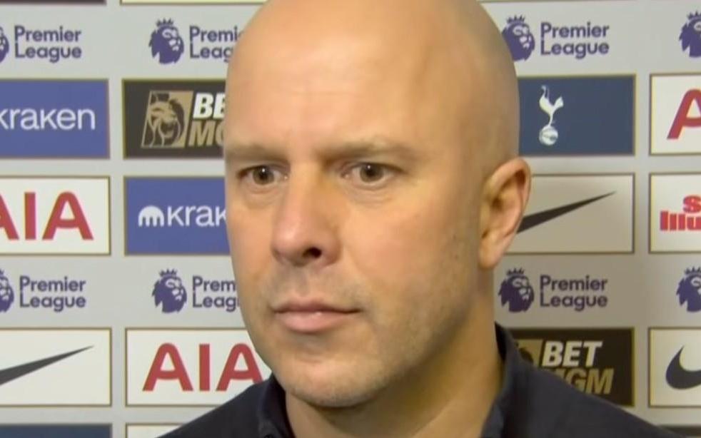 斯洛特：伊萨克的情况还需观察，球员受伤下场肯定不是好消息