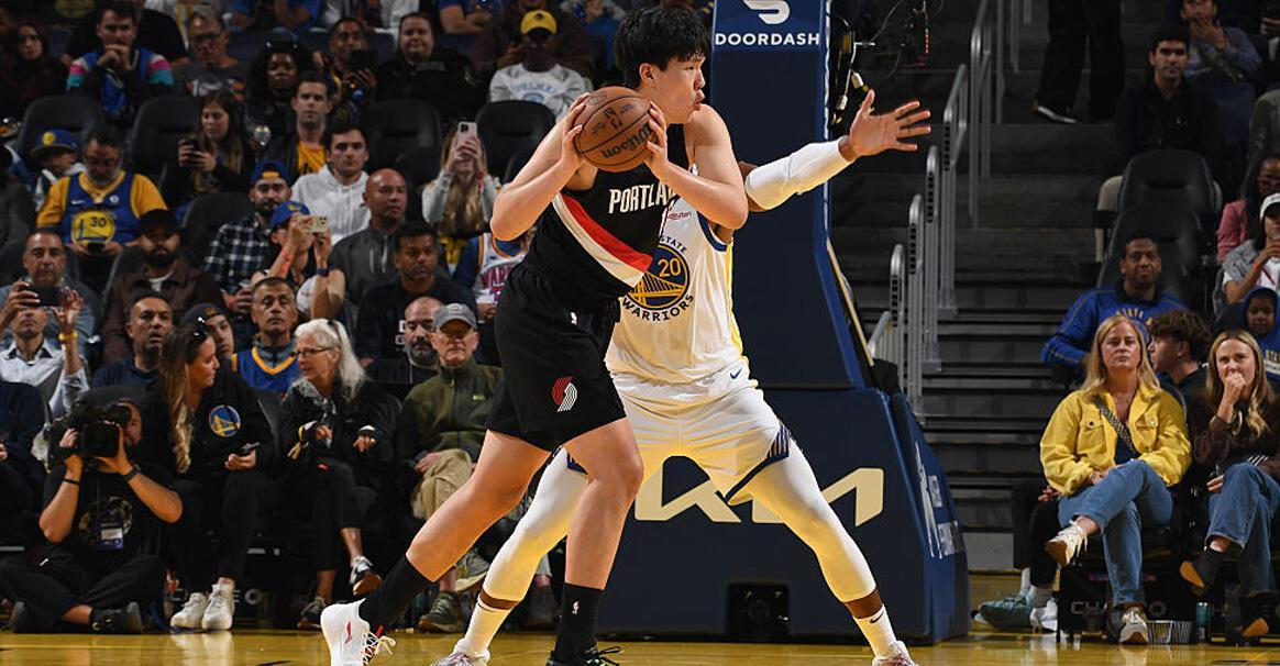 21分钟6犯离场！杨瀚森NBA首秀遭针对，赛后数据反应2大问题