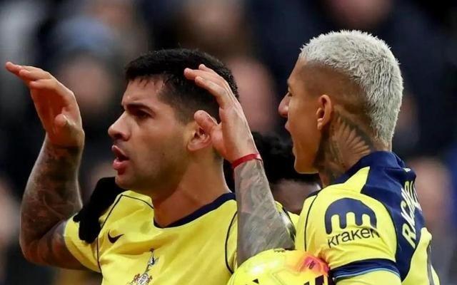 早知道“带刀侍卫”罗梅罗生涯首次