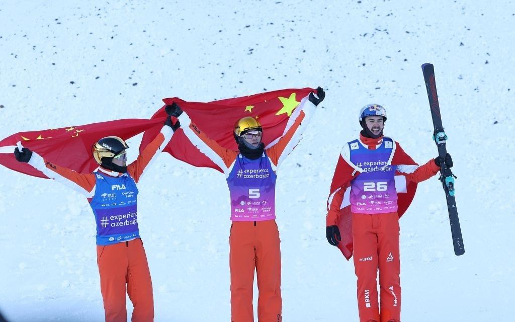 空中技巧世界杯崇礼站，女队包揽金银铜，男队斩获冠亚军