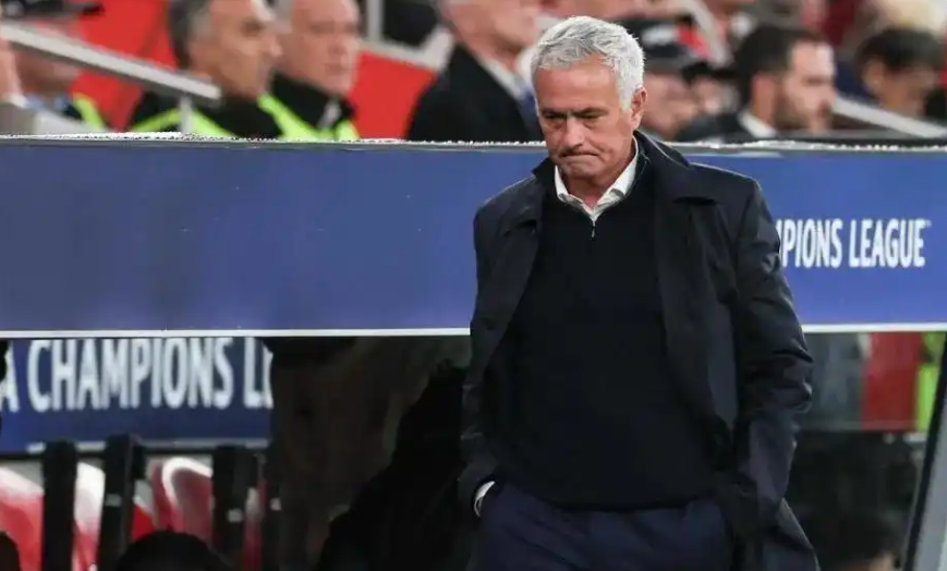 6连胜！阿森纳一只脚进欧冠16强，穆里尼奥神了：20掀翻意甲冠军