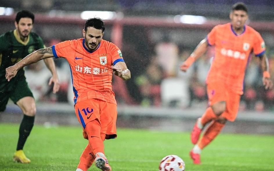 中超泰山26日下午对阵海港，不为帮谁夺冠，只为三年磨一剑！