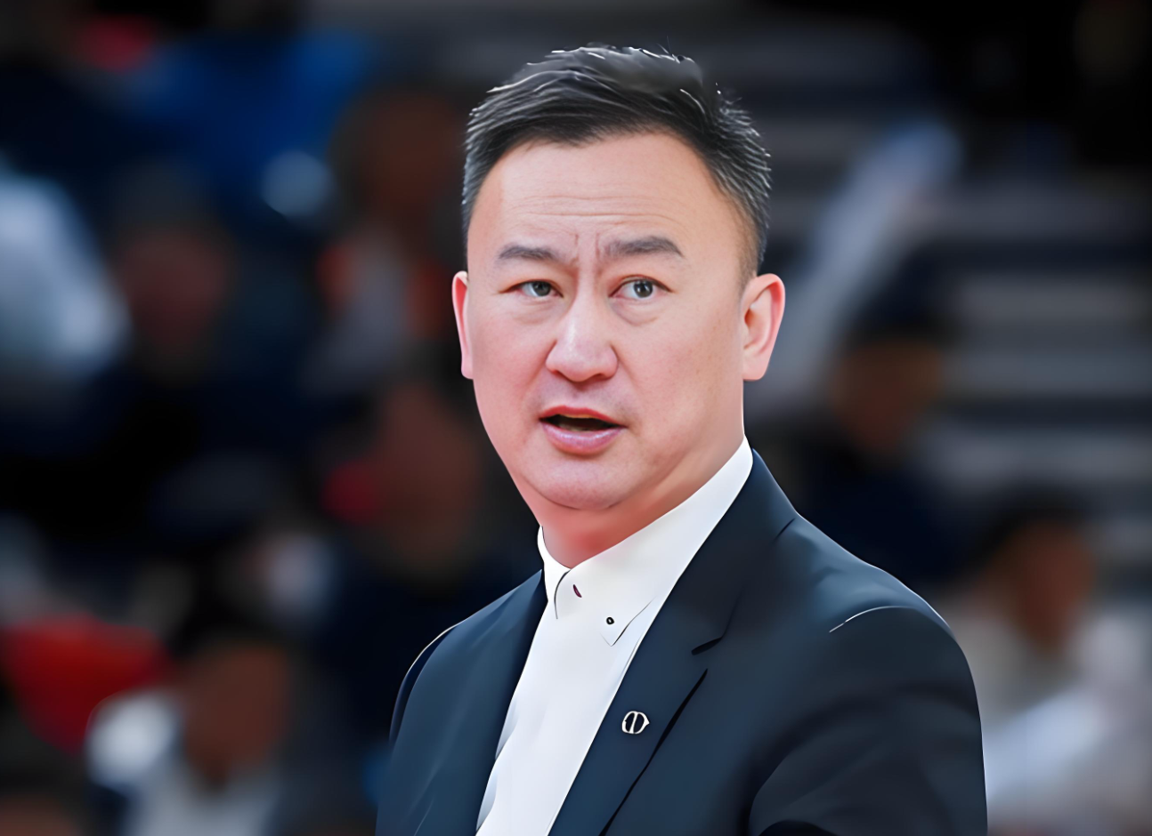 发生内讧刘维伟痛批青岛队1人：带情绪打球，就不该让他上场