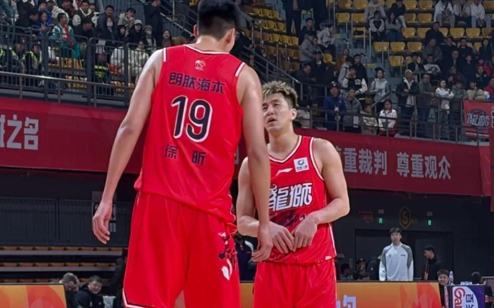 狂砍24分14篮板！郭艾伦复出，最大受益人是他！