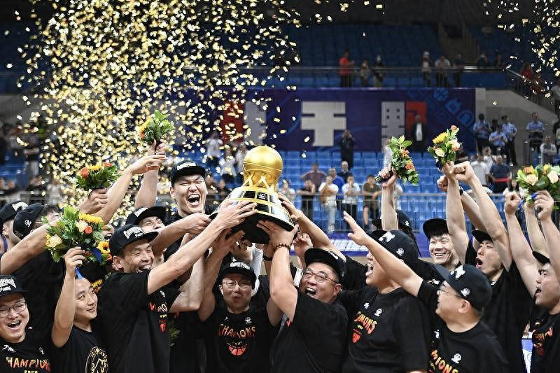 卫冕NBL冠军后，香港金牛的“CBA梦”仍然漫长