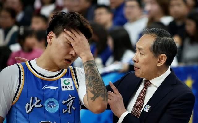 知道怕了赵睿就不当言论致歉，球迷不买账，郭士强还敢用他吗