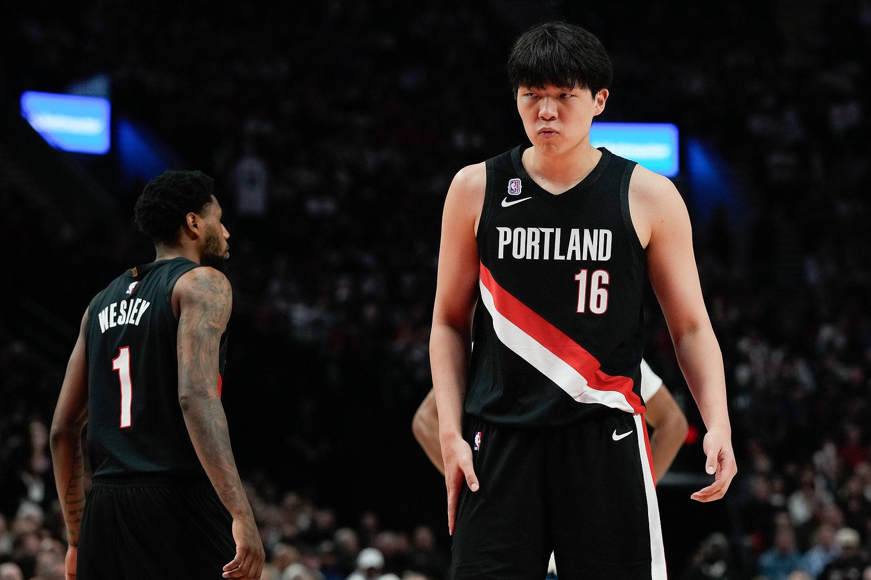 杨瀚森NBA场均1.8分，中国男篮众名宿给出建议，王治郅说的真好