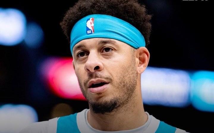 Shams：塞斯库里计划与周一与勇士签