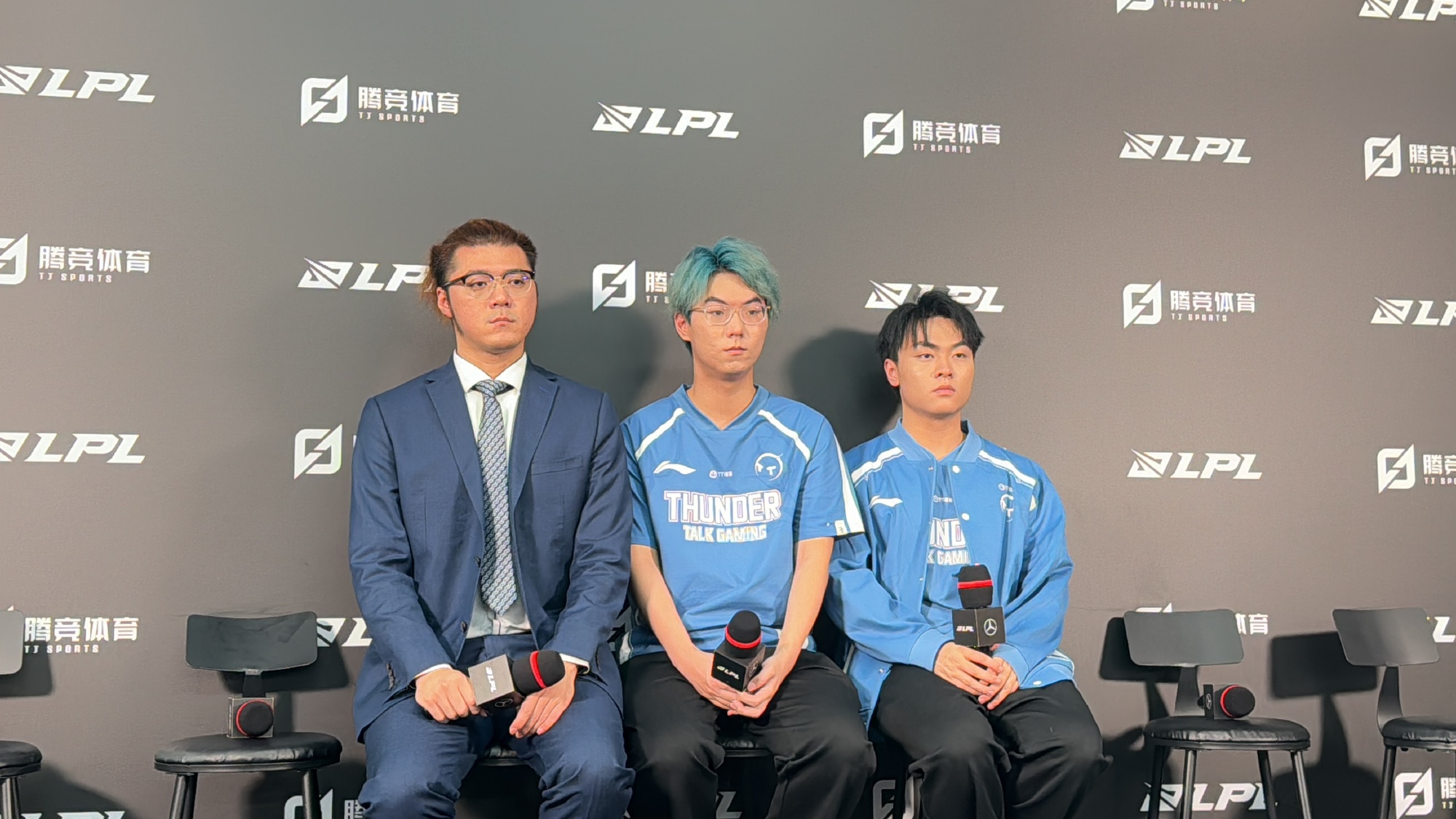 TT赛后群访教练：我觉得选手都是有实力的，希望他们能自信点