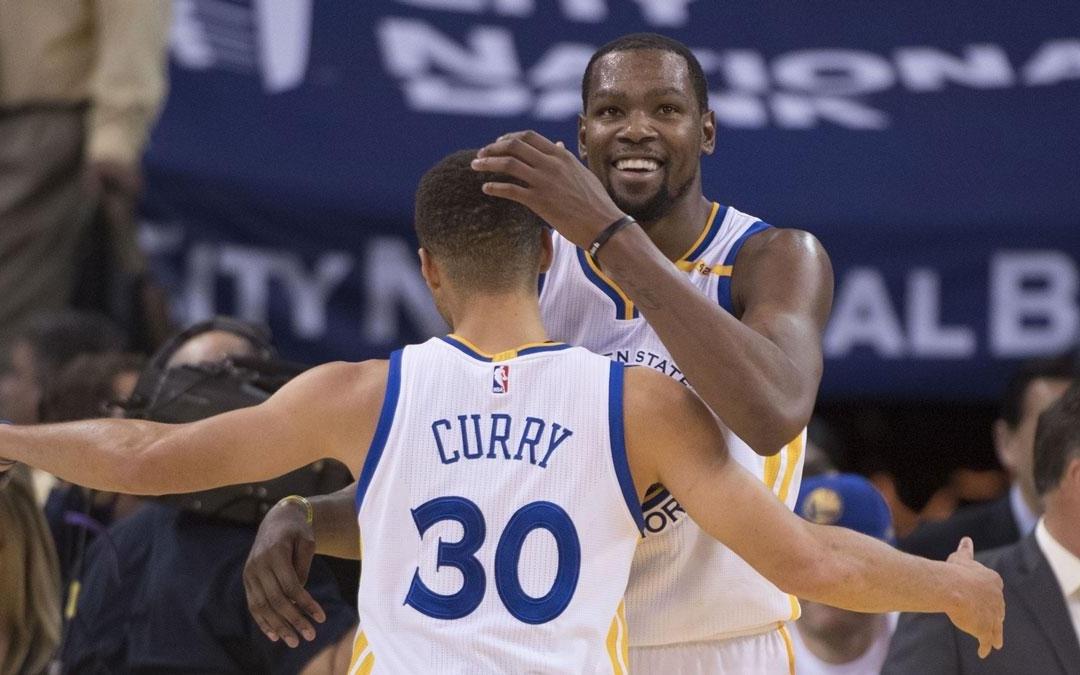 霸气，勇士队格林认为，201617赛季的勇士队是史上最伟大的球队