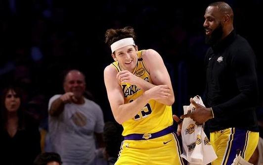 里夫斯：当年在训练营被詹姆斯打爆令我怀疑自己不属于NBA
