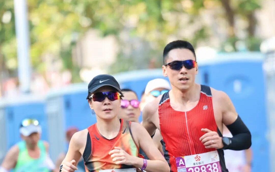 南京马拉松的破三女跑者们