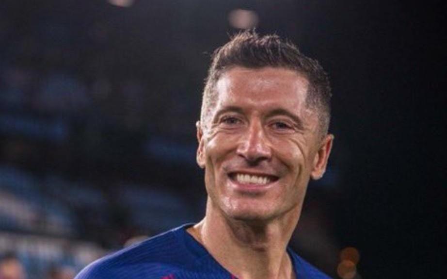 记者：芝加哥火焰已经与莱万进行谈判，预计薪资不会成为问题