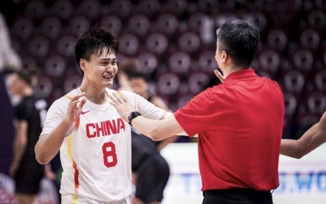 郭士强昔日采访：我要的是12个能拼命，在场上5个玩命的球员