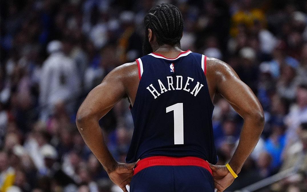 搞笑，快船队詹姆斯哈登在Netflix拍摄期间被警察拦下