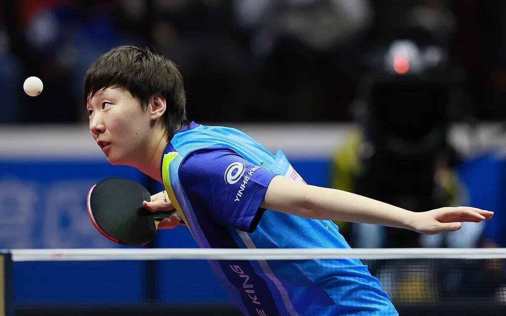 向着卫冕前进！王曼昱战胜陈梦，闯入全运会乒乓球女单决赛