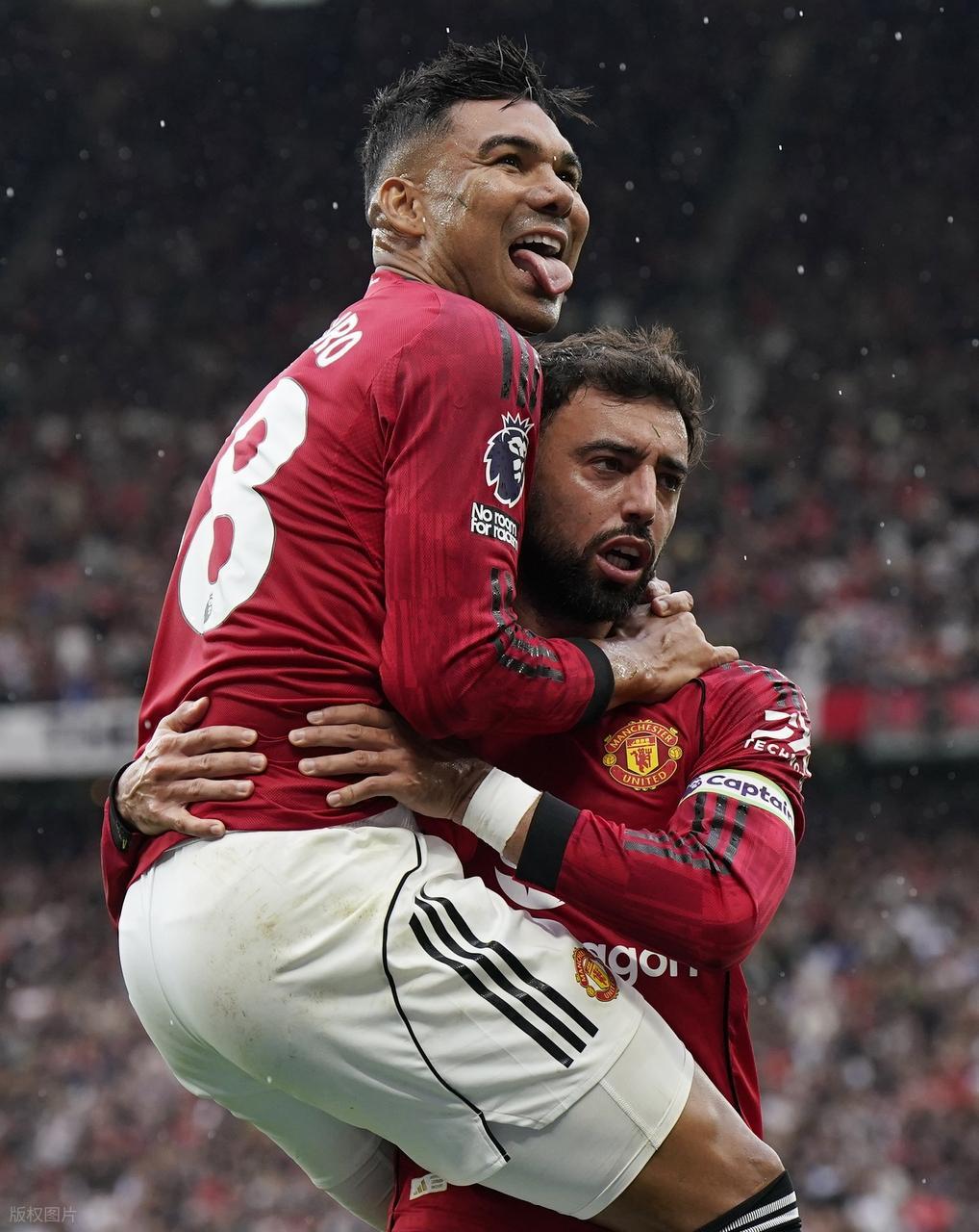 英超最新积分战报切尔西3轮不败超阿森纳登顶曼联首胜升至第9