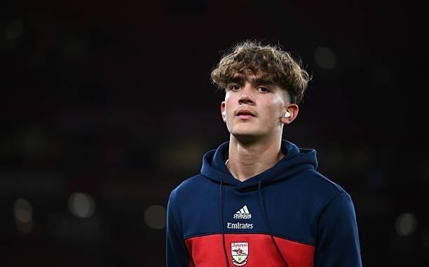 15岁302天，道曼成为阿森纳队史最年轻的首发球员